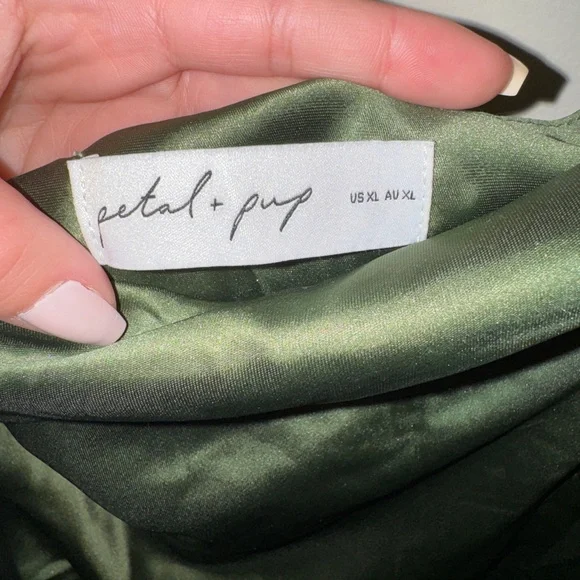 Petal & Pup Selma Off Shoulder Maxi Dress - Picture 2 of 4